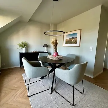 Charming And Cozy Penthouse Apartment *